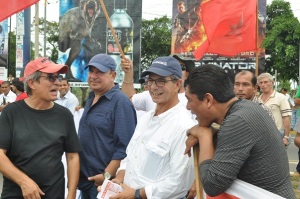 Eduardo Montealegre en un plantón de miércoles de protesta en la rotonda Rubén Darío. Foto archivo de CAWTV.